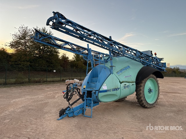 2008 Berthoud Tenor 35-37 28 m High Clearance Pulverisate ... Pull-Type Sprayer - Anhängespritze: das Bild 1 2008 Berthoud Tenor 35-37 28 m High Clearance Pulverisate ... Pull-Type Sprayer - Anhängespritze: das Bild 1