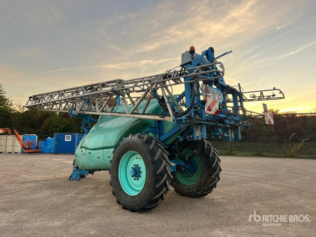2008 Berthoud Tenor 55-60 DP Tronic 42 m High Clearance Pulverisate ... Pull-Type Sprayer - Anhängespritze: das Bild 4 2008 Berthoud Tenor 55-60 DP Tronic 42 m High Clearance Pulverisate ... Pull-Type Sprayer - Anhängespritze: das Bild 4