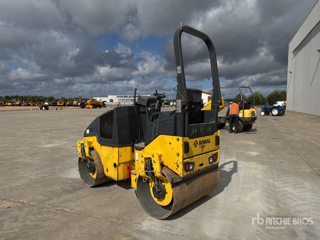 2018 Bomag BW120AD5 Compacteur Vibrant Tandem Double Drum Roller - Straßenwalze: das Bild 4 2018 Bomag BW120AD5 Compacteur Vibrant Tandem Double Drum Roller - Straßenwalze: das Bild 4