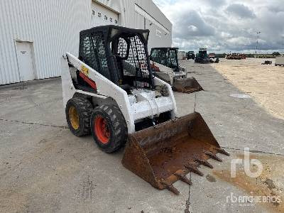 BOBCAT S130 Chargeuse Compacte - Kompaktlader: das Bild 4 BOBCAT S130 Chargeuse Compacte - Kompaktlader: das Bild 4