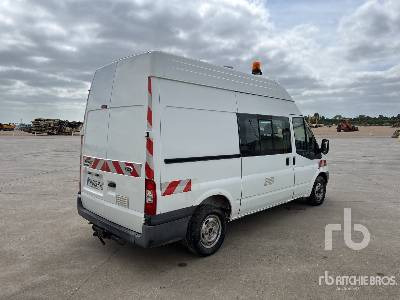 FORD TRANSIT 4x2 Camion Fourgon - Koffer LKW: das Bild 3 FORD TRANSIT 4x2 Camion Fourgon - Koffer LKW: das Bild 3