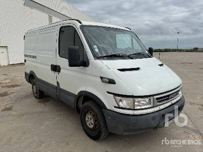 IVECO 29L10HPI Vehicule Utilitaire - Kastenwagen: das Bild 4 IVECO 29L10HPI Vehicule Utilitaire - Kastenwagen: das Bild 4