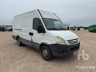 IVECO DAILY 35S12 Vehicule Utilitaire (Inoperable) - Kastenwagen: das Bild 4 IVECO DAILY 35S12 Vehicule Utilitaire (Inoperable) - Kastenwagen: das Bild 4