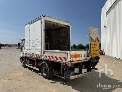 IVECO EUROCARGO 100E1 4x2 Camion Porte Container - Container/ Wechselfahrgestell Anhänger: das Bild 2 IVECO EUROCARGO 100E1 4x2 Camion Porte Container - Container/ Wechselfahrgestell Anhänger: das Bild 2
