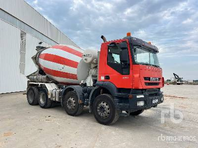 IVECO TRAKKER 410 8x4 Camion Malaxeur - Fahrmischer: das Bild 4 IVECO TRAKKER 410 8x4 Camion Malaxeur - Fahrmischer: das Bild 4