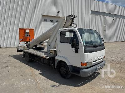 NISSAN 2001 Multitel 220 ALU AF 22 m o ... - LKW mit Arbeitsbühne: das Bild 5 NISSAN 2001 Multitel 220 ALU AF 22 m o ... - LKW mit Arbeitsbühne: das Bild 5