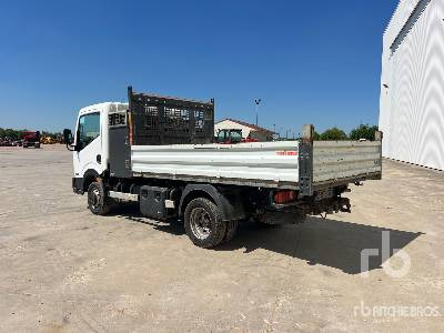 NISSAN CABSTAR 35.14 - Kipper: das Bild 3 NISSAN CABSTAR 35.14 - Kipper: das Bild 3