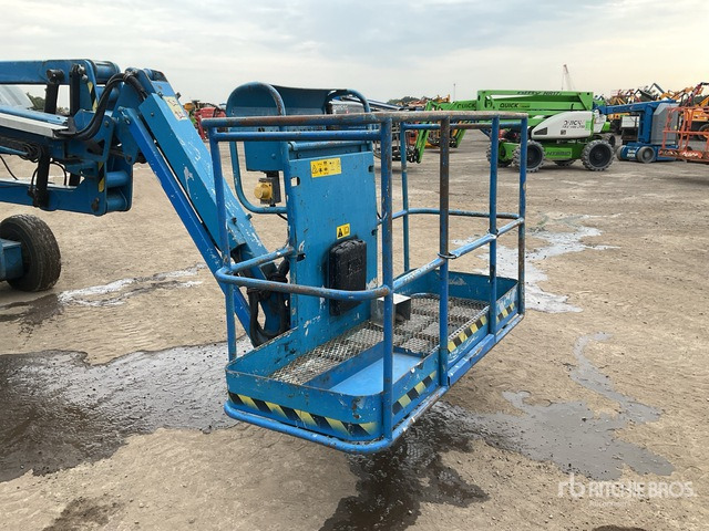 2012 Genie Z45/29 2WD Hybrid Articulating Boom Lift - Gelenkarmbühne: das Bild 4 2012 Genie Z45/29 2WD Hybrid Articulating Boom Lift - Gelenkarmbühne: das Bild 4
