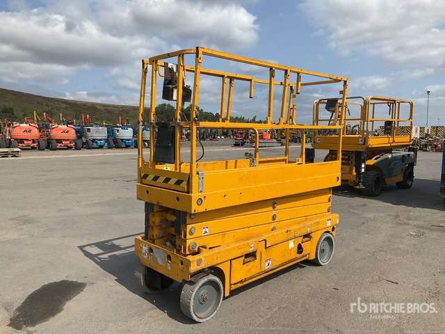 2015 Haulotte Compact 10N Electric Scissor Lift - Scherenbühne: das Bild 4 2015 Haulotte Compact 10N Electric Scissor Lift - Scherenbühne: das Bild 4
