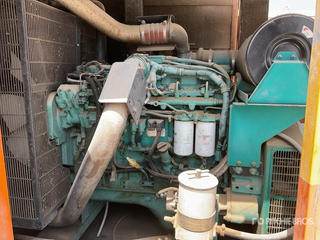 2010 Cummins 344 kVA Skid-Mounted (Inoperable) Generator Set - Stromgenerator: das Bild 5 2010 Cummins 344 kVA Skid-Mounted (Inoperable) Generator Set - Stromgenerator: das Bild 5