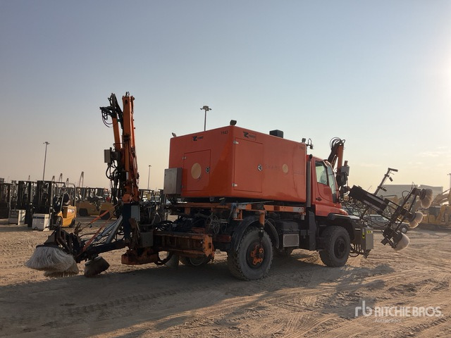 2012 Mercedes-Benz Unimog 500 Solar Panel Cleaning Truck :Misc. Truck - Kehrmaschine: das Bild 3 2012 Mercedes-Benz Unimog 500 Solar Panel Cleaning Truck :Misc. Truck - Kehrmaschine: das Bild 3