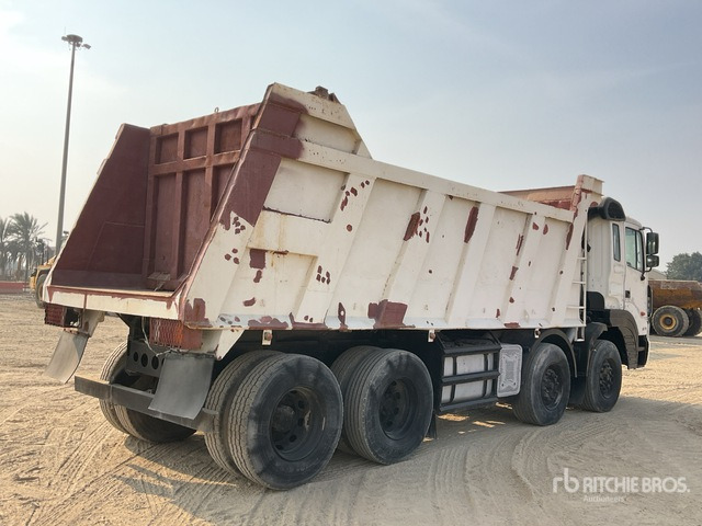 2014 Hyundai HD370 8x4 Twin-Steer Tri/A Dump Truck - Kipper: das Bild 3 2014 Hyundai HD370 8x4 Twin-Steer Tri/A Dump Truck - Kipper: das Bild 3