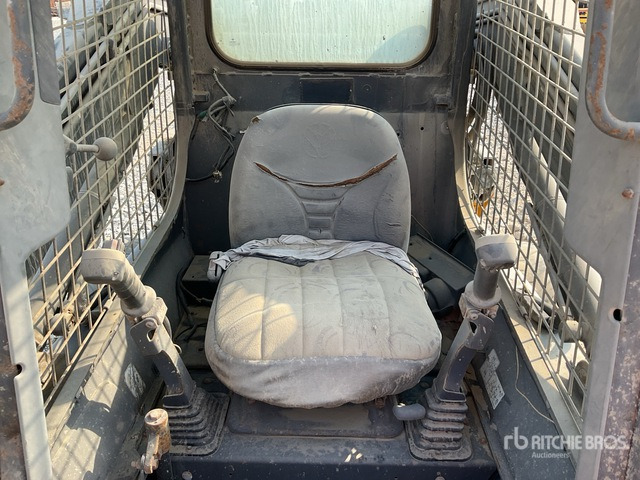 2014 New Holland L225 (Inoperable) Skid Steer Loader - Kompaktlader: das Bild 5 2014 New Holland L225 (Inoperable) Skid Steer Loader - Kompaktlader: das Bild 5