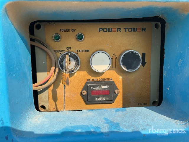 2014 Power Towers Electric Vertical Mast Lift - Teleskopmastbühne: das Bild 5 2014 Power Towers Electric Vertical Mast Lift - Teleskopmastbühne: das Bild 5