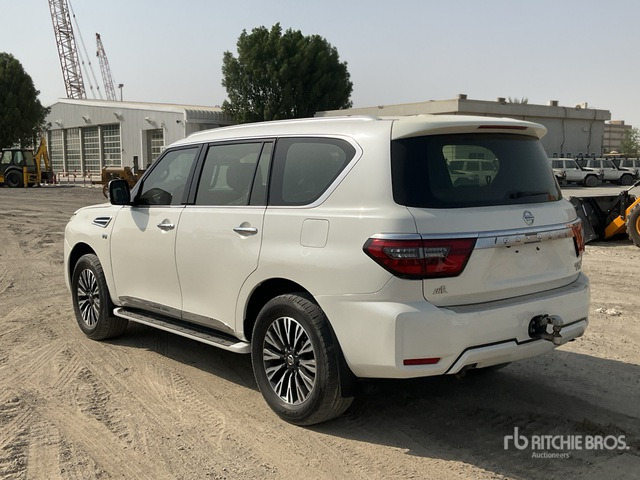 2015 Nissan Patrol Platinum 4x4 SUV - SUV/ Geländewagen: das Bild 4 2015 Nissan Patrol Platinum 4x4 SUV - SUV/ Geländewagen: das Bild 4