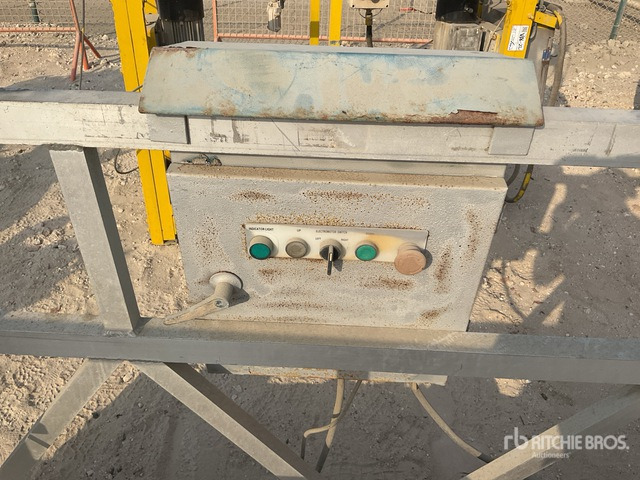 2015 Platform Hoist LTD 630 Electric Work Platform - Anbauteil für Baumaschine: das Bild 4 2015 Platform Hoist LTD 630 Electric Work Platform - Anbauteil für Baumaschine: das Bild 4