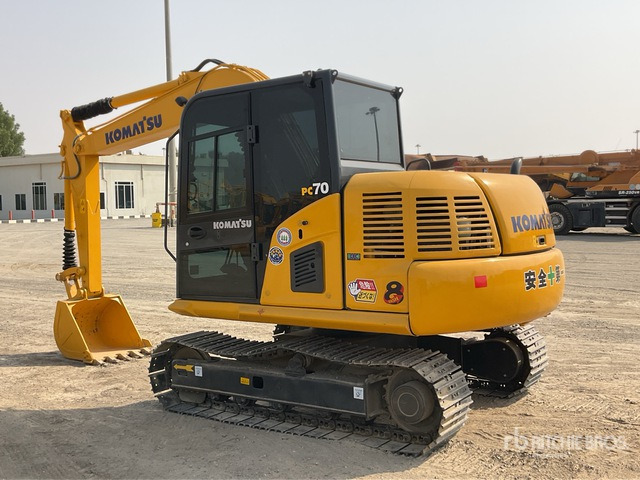 Komatsu PC70-8 - Minibagger: das Bild 3 Komatsu PC70-8 - Minibagger: das Bild 3