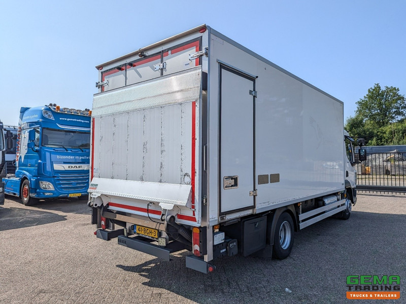 DAF LF 210 FA 4x2 Slaapcab Euro6 - Koelbak 5.5M + Konvekta/Solar-Koeler + Laadklep 1500KG - Zijdeur - 08/2025 APK - Kühlkoffer LKW: das Bild 4 DAF LF 210 FA 4x2 Slaapcab Euro6 - Koelbak 5.5M + Konvekta/Solar-Koeler + Laadklep 1500KG - Zijdeur - 08/2025 APK - Kühlkoffer LKW: das Bild 4