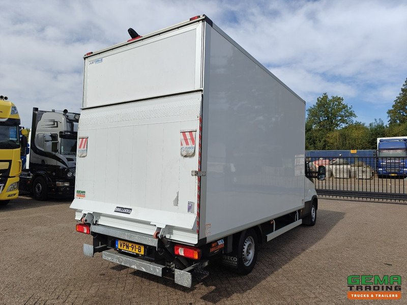 Iveco 35S18 Hi-Matic 4x2 Dagcab Euro6E - Gesloten Bak 4.2M - Laadklep 1000KG - Navi - 03/2026 APK - Koffer Transporter: das Bild 4 Iveco 35S18 Hi-Matic 4x2 Dagcab Euro6E - Gesloten Bak 4.2M - Laadklep 1000KG - Navi - 03/2026 APK - Koffer Transporter: das Bild 4