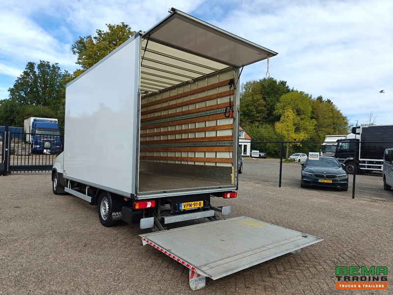 Iveco 35S18 Hi-Matic 4x2 Dagcab Euro6E - Gesloten Bak 4.2M - Laadklep 1000KG - Navi - 03/2026 APK - Koffer Transporter: das Bild 5 Iveco 35S18 Hi-Matic 4x2 Dagcab Euro6E - Gesloten Bak 4.2M - Laadklep 1000KG - Navi - 03/2026 APK - Koffer Transporter: das Bild 5