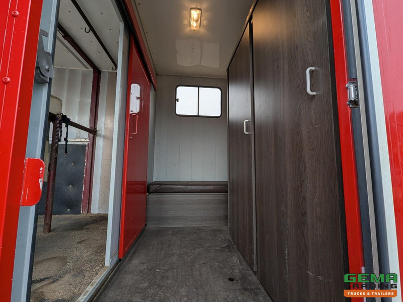 Iveco Tector ML120E24D 4x2 Euro3 DubbelCabine - Paardenwagen 3-Paards - Kleedruimte - Hydraulische klep- TOP! - Pferdetransporter: das Bild 5 Iveco Tector ML120E24D 4x2 Euro3 DubbelCabine - Paardenwagen 3-Paards - Kleedruimte - Hydraulische klep- TOP! - Pferdetransporter: das Bild 5