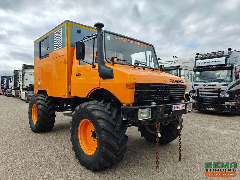 Mercedes-Benz Unimog 1300L 4x4 Handgeschakeld - GeslotenBak - PTO - Hydr. steunpoten - Webasto - SondeerWagen - LKW: das Bild 4 Mercedes-Benz Unimog 1300L 4x4 Handgeschakeld - GeslotenBak - PTO - Hydr. steunpoten - Webasto - SondeerWagen - LKW: das Bild 4
