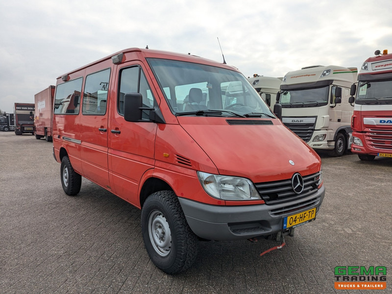 Mercedes-Benz 316 CDI 4x4 Euro3 - 59.000km - 9 Persoons - Lier - 3 Sperren! Hoge en Lage Gearing - 07/2025 APK - Kleinbus, Personentransporter: das Bild 2 Mercedes-Benz 316 CDI 4x4 Euro3 - 59.000km - 9 Persoons - Lier - 3 Sperren! Hoge en Lage Gearing - 07/2025 APK - Kleinbus, Personentransporter: das Bild 2