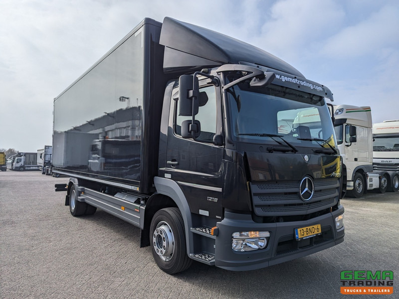 Mercedes-Benz Atego 1218 4x2 Dagcab Euro6C - 12T - Geslotenbak 7.30m - Blad Geveerd - Achterdeuren - Koffer LKW: das Bild 2 Mercedes-Benz Atego 1218 4x2 Dagcab Euro6C - 12T - Geslotenbak 7.30m - Blad Geveerd - Achterdeuren - Koffer LKW: das Bild 2