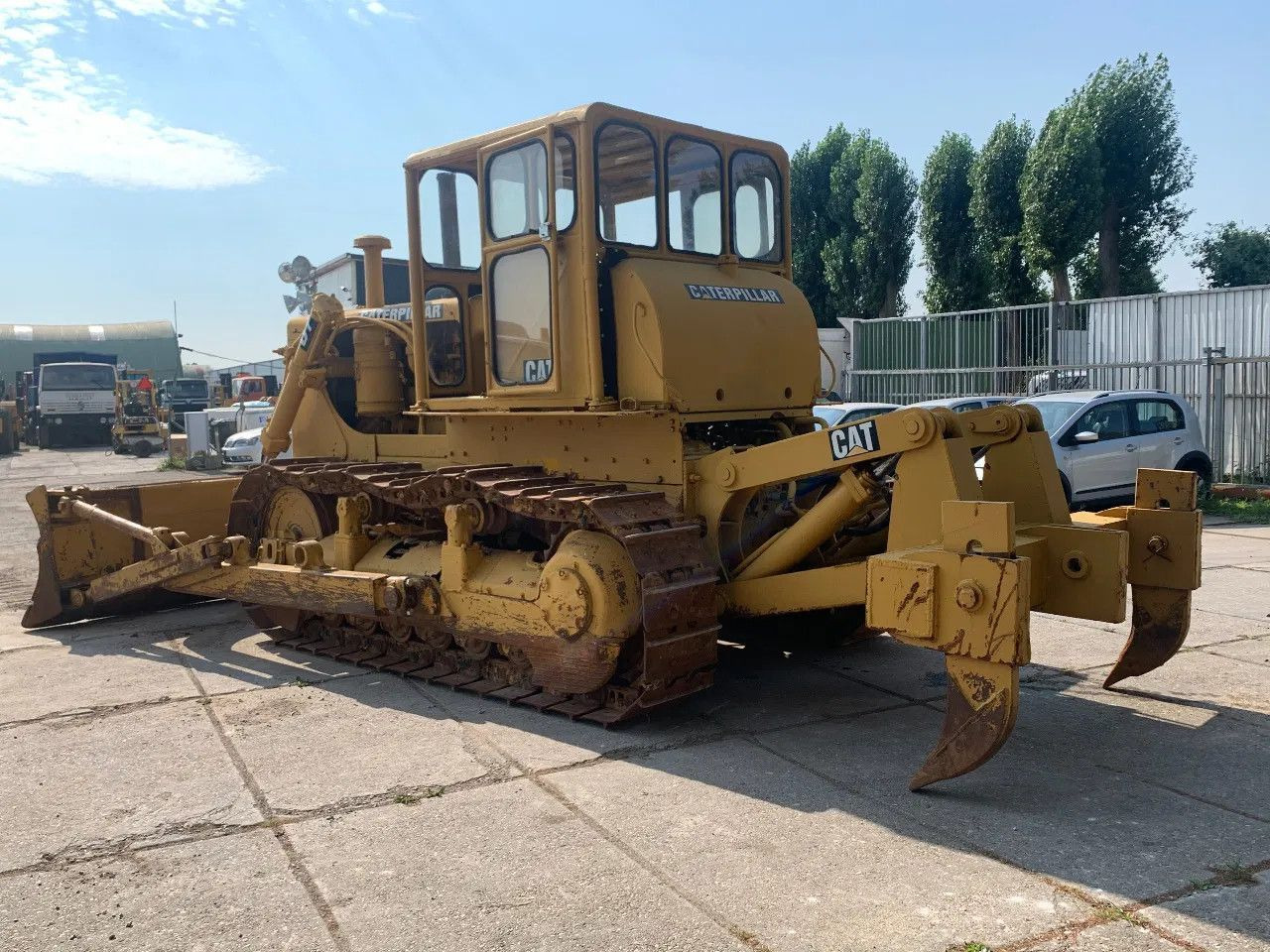 CAT Caterpillar D7E Bulldozer with ripper CLUTCH DEF CAT D7E Bulldozer with ripper CLUTCH DEFECT - Bulldozer: das Bild 3 CAT Caterpillar D7E Bulldozer with ripper CLUTCH DEF CAT D7E Bulldozer with ripper CLUTCH DEFECT - Bulldozer: das Bild 3