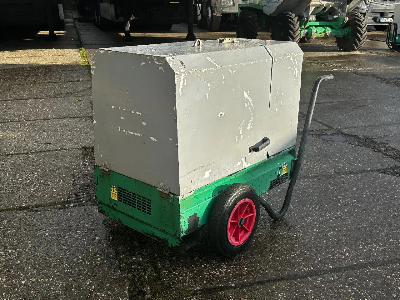 HARRINGTON HRD060D 6 KVA GENERATOR 110V+230V HARRINGTON HRD060D 6 KVA GENERATOR 110V+2 - Stromgenerator: das Bild 5 HARRINGTON HRD060D 6 KVA GENERATOR 110V+230V HARRINGTON HRD060D 6 KVA GENERATOR 110V+2 - Stromgenerator: das Bild 5