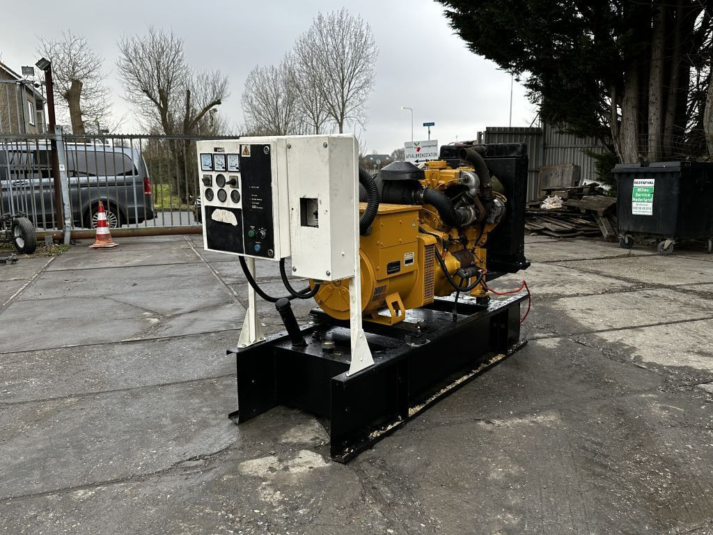 Olympian 60KVA Generator 3 Phase Olympian 60KVA Generator 3 Phase - Stromgenerator: das Bild 2 Olympian 60KVA Generator 3 Phase Olympian 60KVA Generator 3 Phase - Stromgenerator: das Bild 2