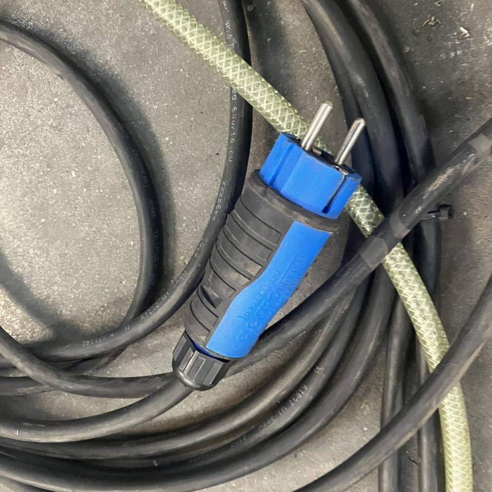 Hawker E 24V/80A+EU - Ersatzteile für Flurförderzeug: das Bild 5 Hawker E 24V/80A+EU - Ersatzteile für Flurförderzeug: das Bild 5