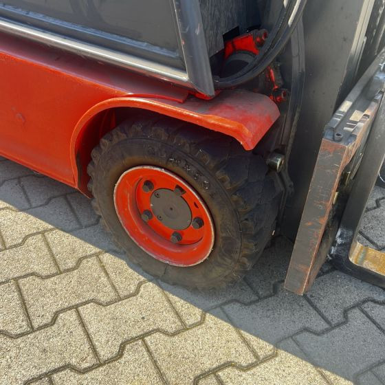 Linde E14 (335-02) - Elektrostapler: das Bild 3 Linde E14 (335-02) - Elektrostapler: das Bild 3