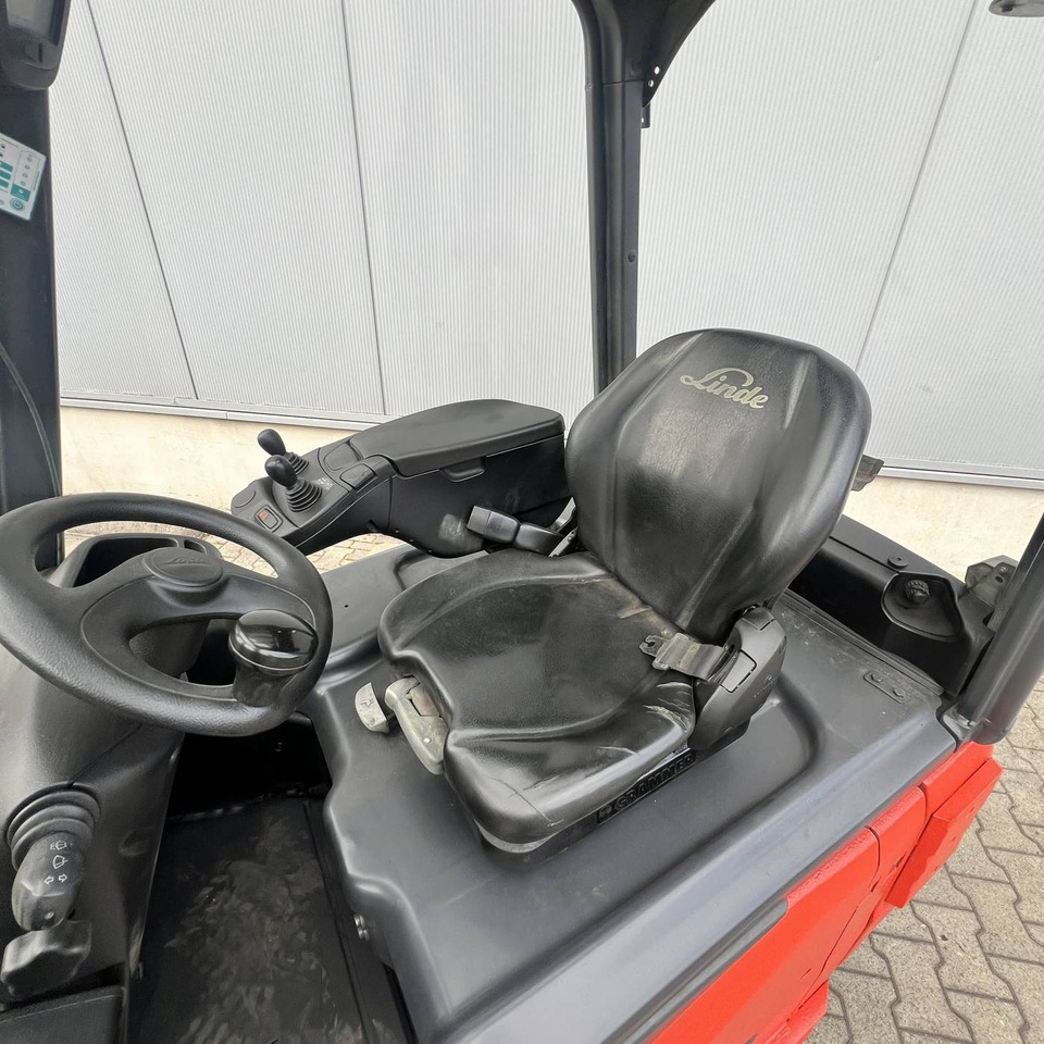 Linde E16PH (386-02) EVO - Elektrostapler: das Bild 3 Linde E16PH (386-02) EVO - Elektrostapler: das Bild 3