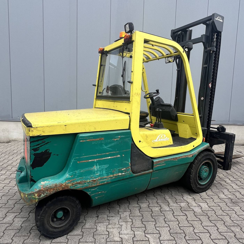 Linde E48P (337) - Elektrostapler: das Bild 2 Linde E48P (337) - Elektrostapler: das Bild 2