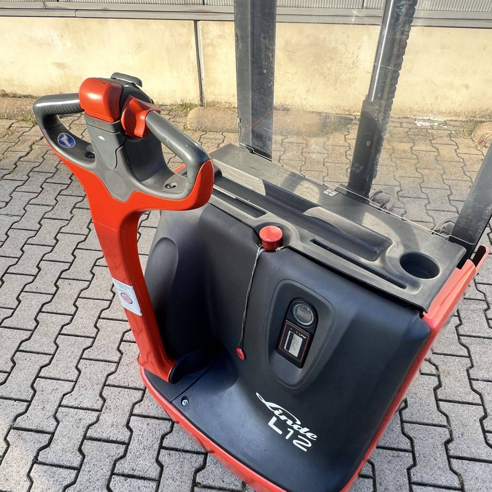 Linde L12 (1172) - Hochhubwagen: das Bild 4 Linde L12 (1172) - Hochhubwagen: das Bild 4