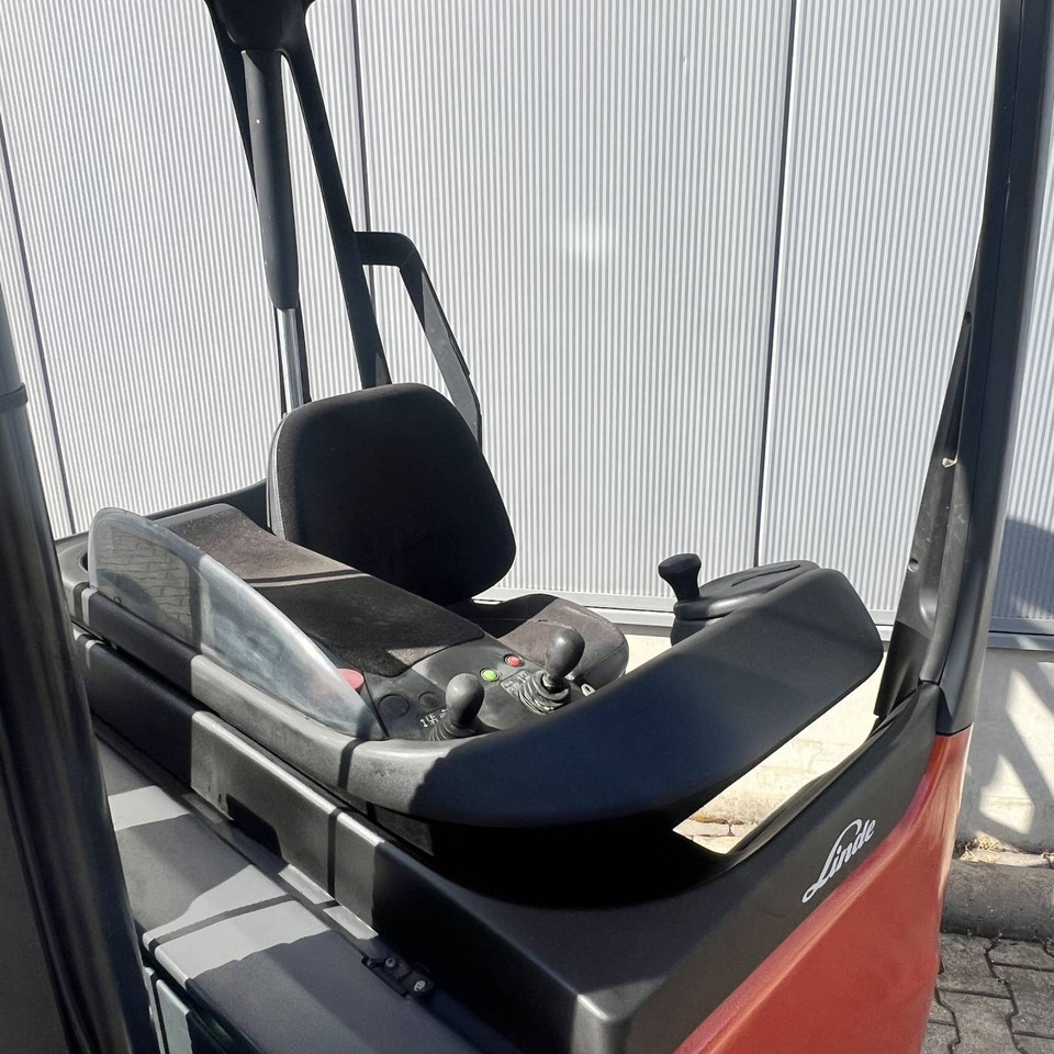 Linde R20G (1120) - Schubmaststapler: das Bild 4 Linde R20G (1120) - Schubmaststapler: das Bild 4