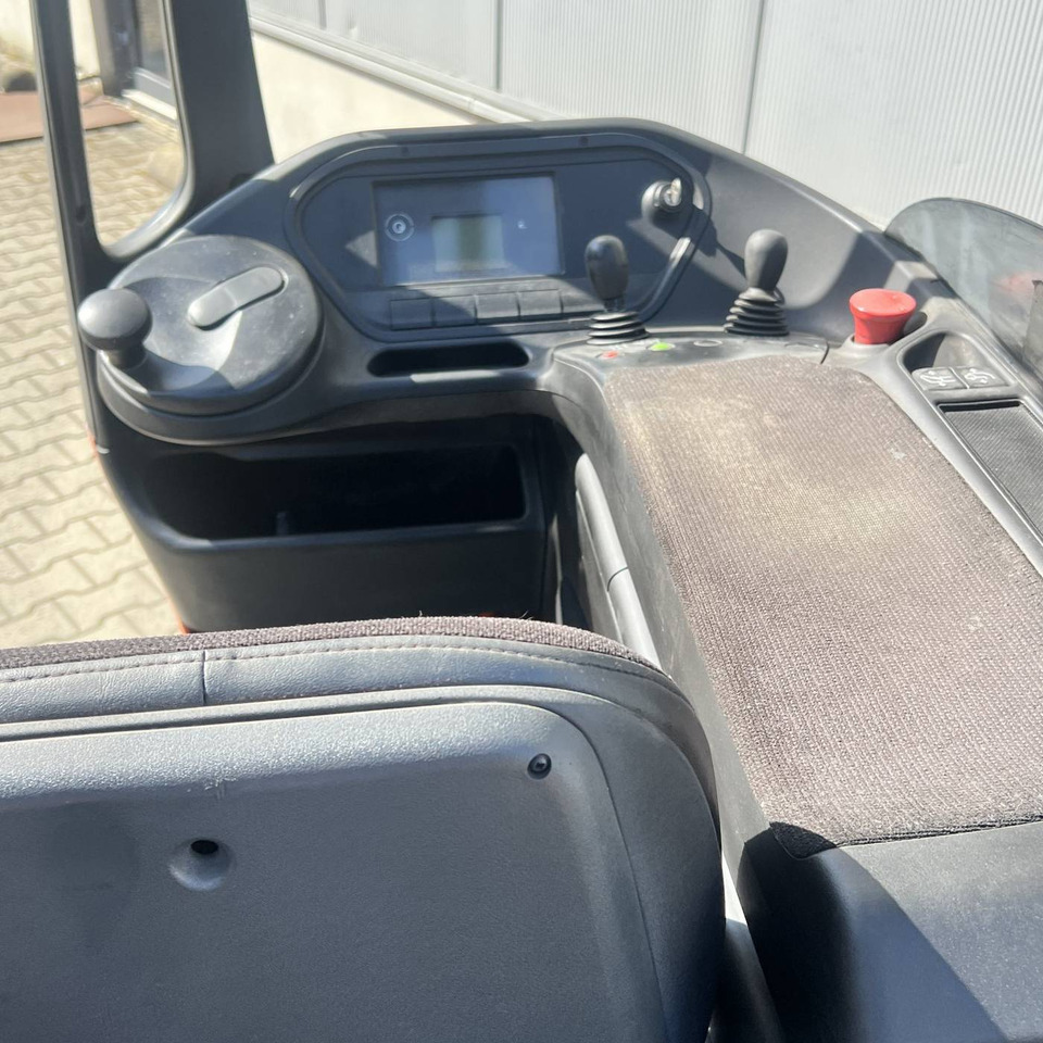 Linde R20G (1120) - Schubmaststapler: das Bild 5 Linde R20G (1120) - Schubmaststapler: das Bild 5