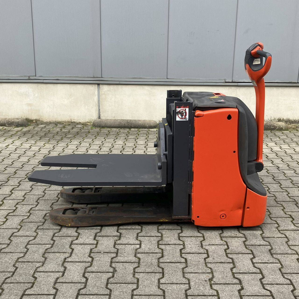 Linde T20X (1152) Rotabatt - Niederhubwagen: das Bild 4 Linde T20X (1152) Rotabatt - Niederhubwagen: das Bild 4