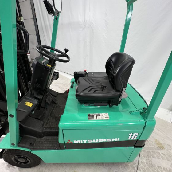 Mitsubishi FB16KT - Elektrostapler: das Bild 4 Mitsubishi FB16KT - Elektrostapler: das Bild 4