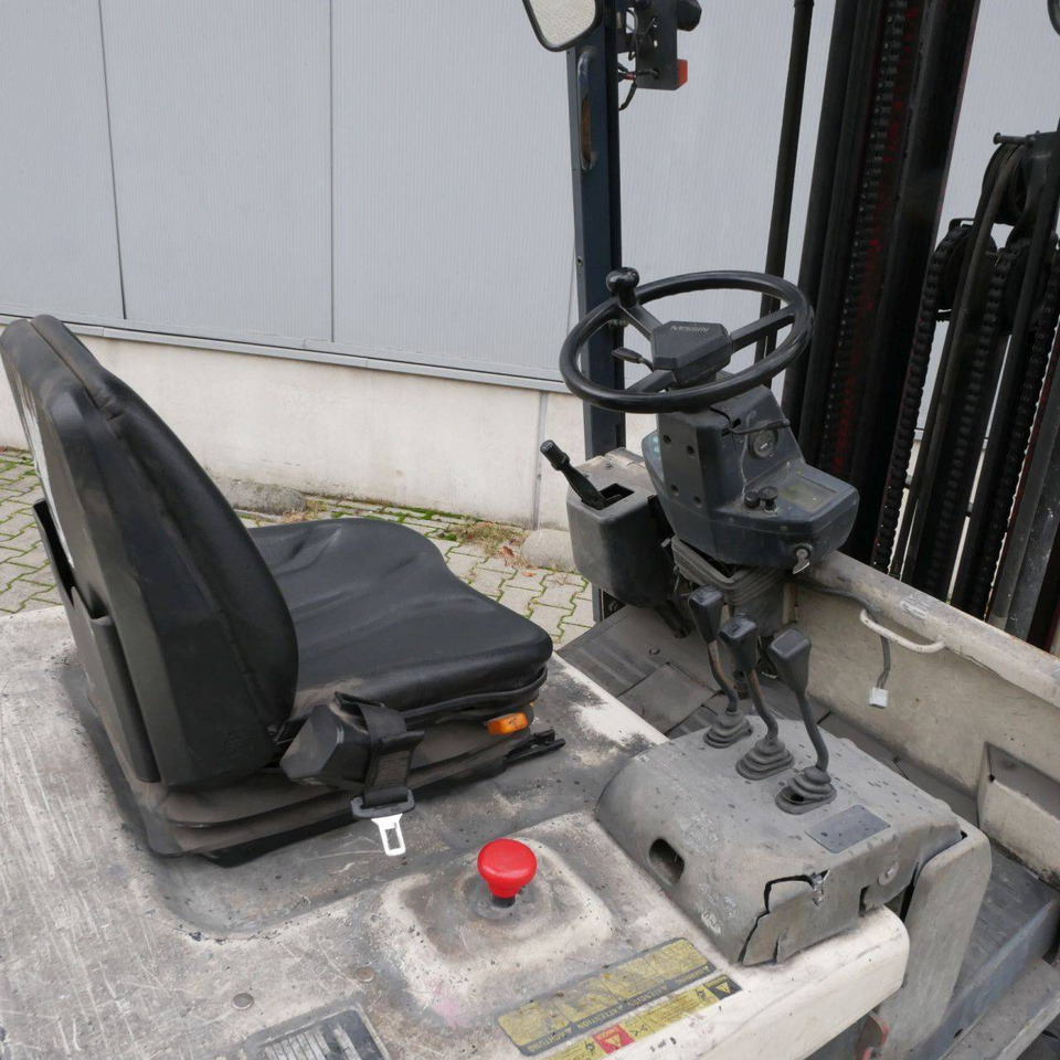 Nissan QX25 (Q02L25CU) - Elektrostapler: das Bild 5 Nissan QX25 (Q02L25CU) - Elektrostapler: das Bild 5