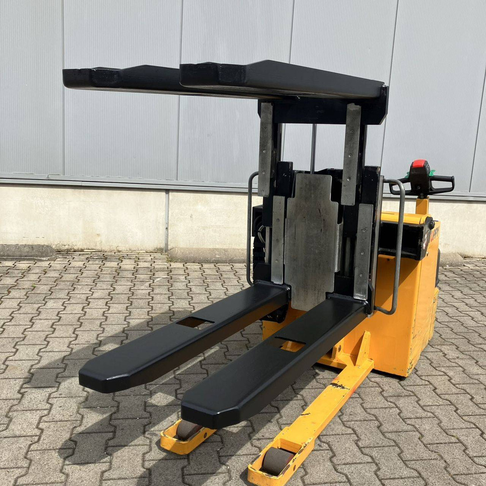 Toppy Toppy E - Hochhubwagen: das Bild 5 Toppy Toppy E - Hochhubwagen: das Bild 5