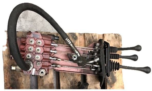 Valve control 4 spool for Linde /353/ - Hydraulik ventil für Flurförderzeug: das Bild 1 Valve control 4 spool for Linde /353/ - Hydraulik ventil für Flurförderzeug: das Bild 1