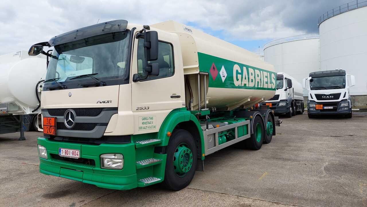 MERCEDES AXOR - Tankwagen: das Bild 1 MERCEDES AXOR - Tankwagen: das Bild 1