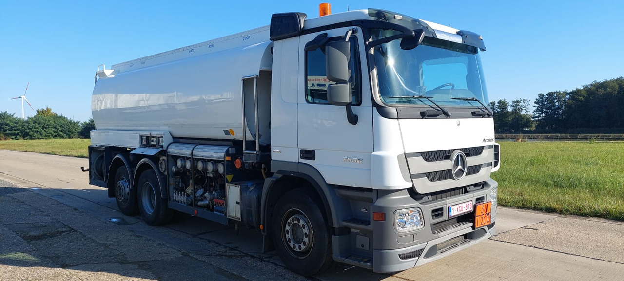 MERCEDES Actros – Leasing MERCEDES Actros: das Bild 7