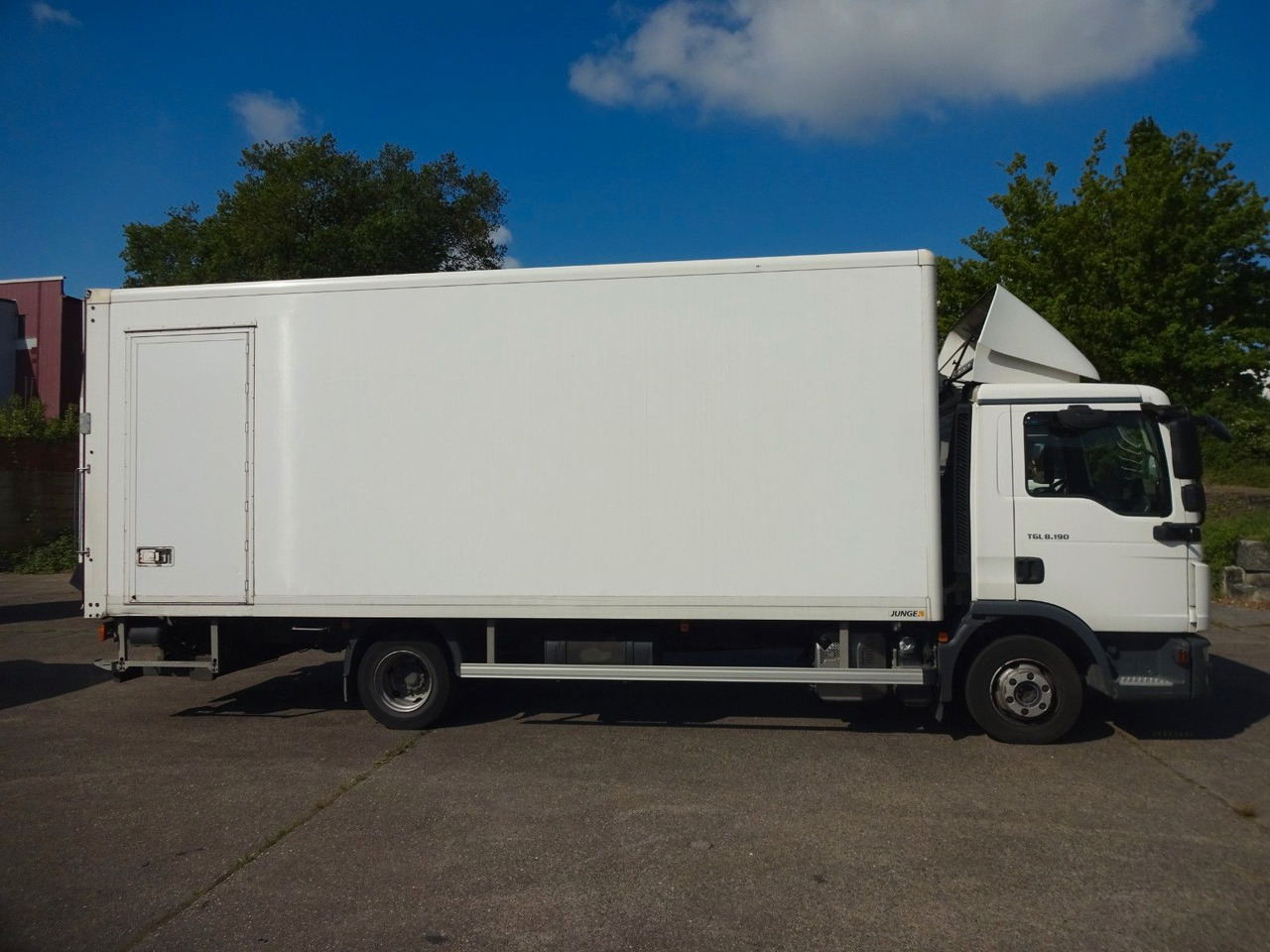 MAN MAN TGL 8.190, Koffer, LBW, Kamera, Luft, AHK - Koffer LKW: das Bild 4 MAN MAN TGL 8.190, Koffer, LBW, Kamera, Luft, AHK - Koffer LKW: das Bild 4