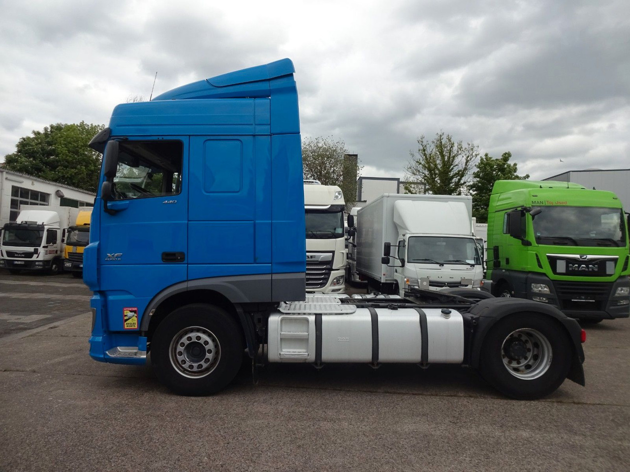 DAF XF 440, SC, Klima, 2 x Tank, Intarder, - Sattelzugmaschine: das Bild 4 DAF XF 440, SC, Klima, 2 x Tank, Intarder, - Sattelzugmaschine: das Bild 4