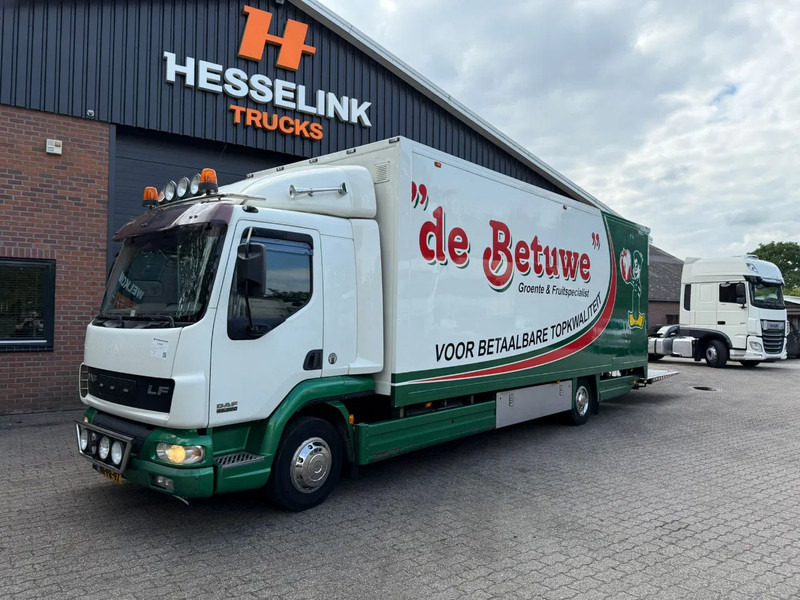 DAF LF 45.220 Laadklep/LBW Zijdeur Slaapcabine AHK NL truck - Koffer LKW: das Bild 1 DAF LF 45.220 Laadklep/LBW Zijdeur Slaapcabine AHK NL truck - Koffer LKW: das Bild 1