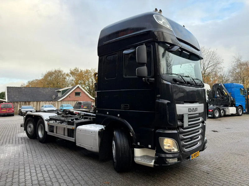 DAF XF 440 6x2 Hyva Haakarm Stuuras 660.119KM! NL Truck APK 03-2026 - Abrollkipper: das Bild 4 DAF XF 440 6x2 Hyva Haakarm Stuuras 660.119KM! NL Truck APK 03-2026 - Abrollkipper: das Bild 4