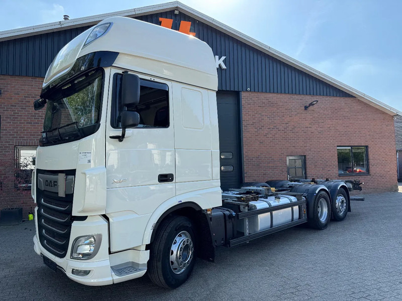 DAF XF 480 6X2 SSC FAN BDF Retarder 2x AHK Lenkachse Standairco - Containerwagen/ Wechselfahrgestell LKW: das Bild 1 DAF XF 480 6X2 SSC FAN BDF Retarder 2x AHK Lenkachse Standairco - Containerwagen/ Wechselfahrgestell LKW: das Bild 1